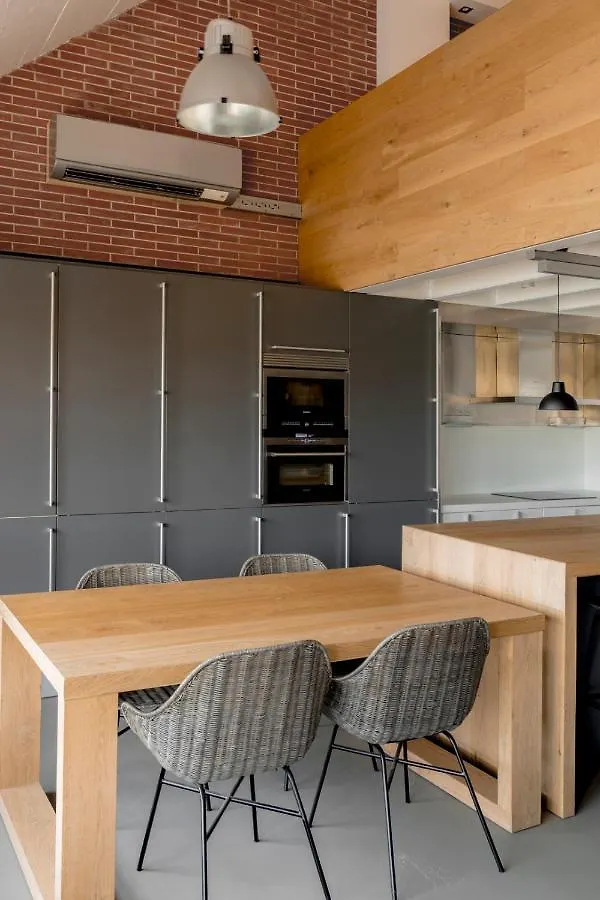 Barcelona Apartment Republica