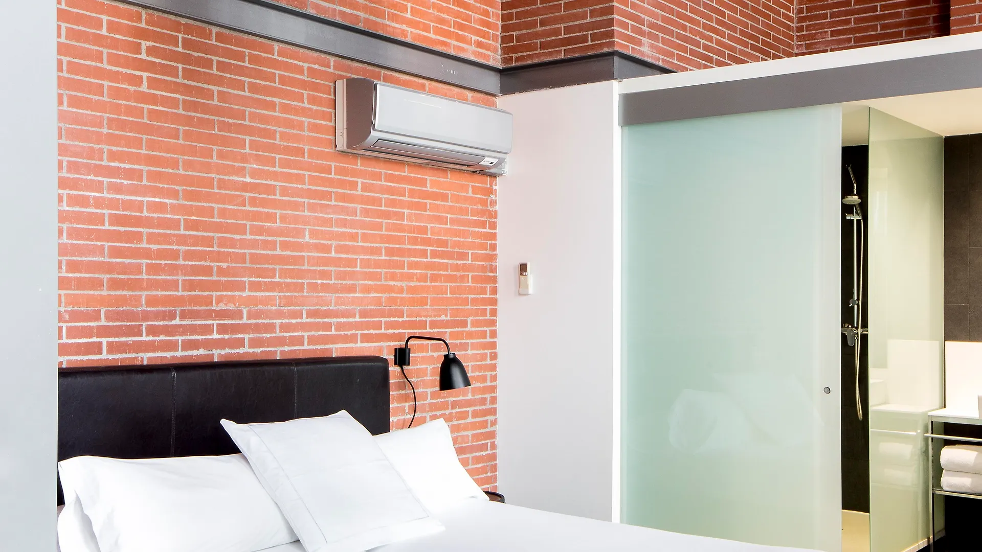 Barcelona Apartment Republica